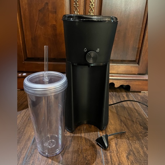 Iced Coffee Maker - Picture 7 of 8